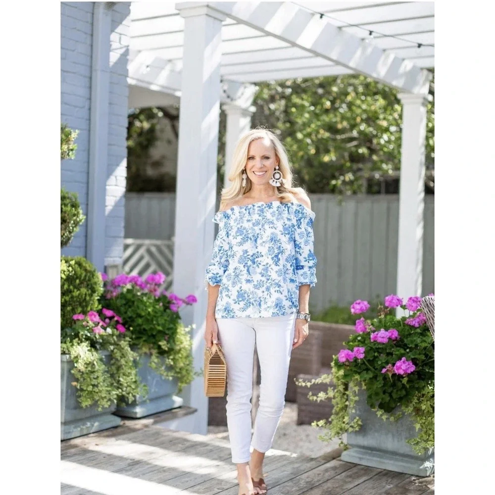 Tuckernuck Marguerite Top Women's Size M white blue floral off shoulder blouse